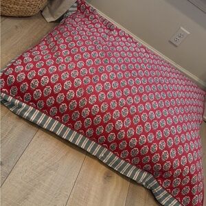 Mark & Graham Large Dog Bed